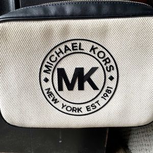Michael Kors Crossbody Bag